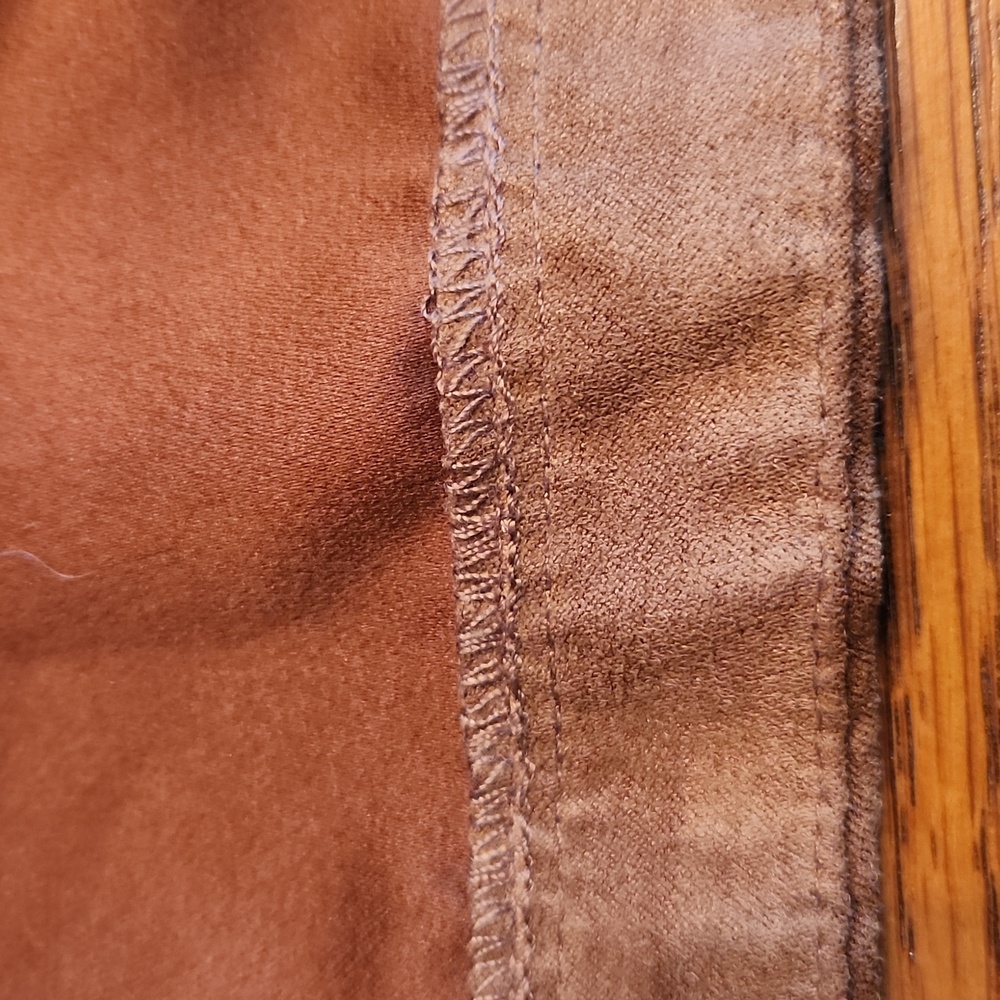 Hollister brand, brown suede skirt, Size 7 Juniors. - Picture 6 of 13